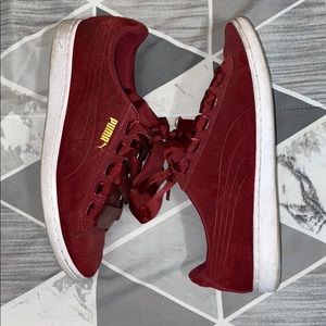 Burgundy Suede Pumas!